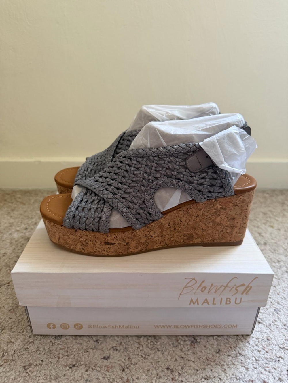 Blowfish Malibu Andrea Wedge Sandals Gray Woven Cork Platform Size 8.5 - Picture 3 of 6